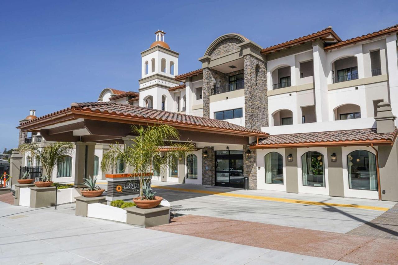 La Quinta Inn & Suites By Wyndham Santa Cruz Exterior photo